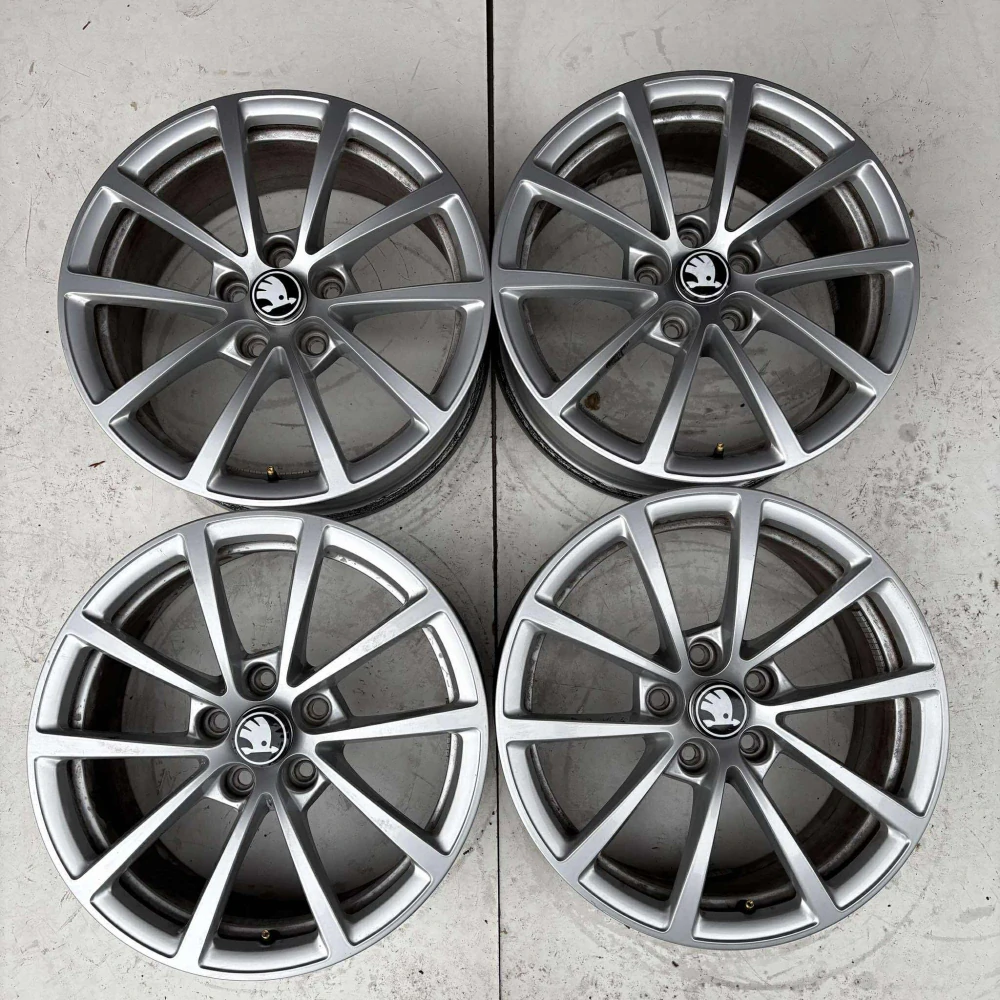 ŠKODA OCTAVIA KAROQ SUPERB 17"