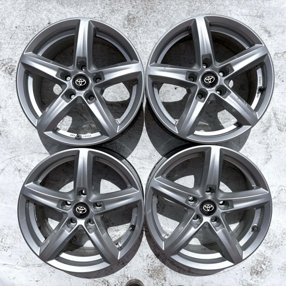 TOYOTA AURIS COROLLA CAMRY 16" 5X114,3 ET38