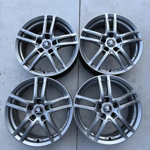 ŠKODA OCTAVIA SUPERB YETI 17" 7,5