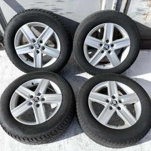 KOLA ZIMNÍ SKODA SUPERB 215/60R16