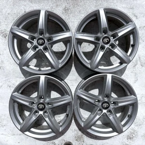 TOYOTA AURIS COROLLA CAMRY 16" 5X114,3 ET38