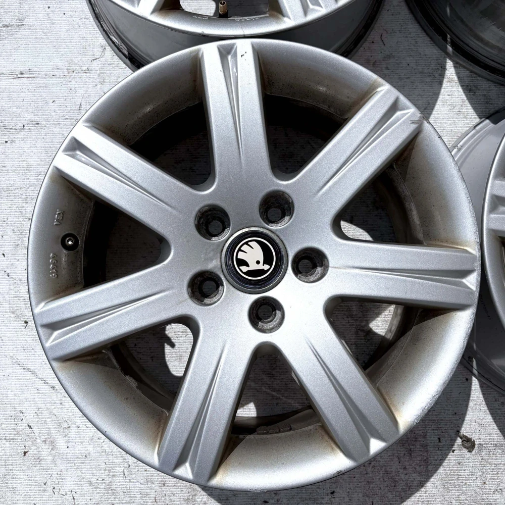 SKODA OCTAVIA SUPERB YETI 16" 5X112 ET42