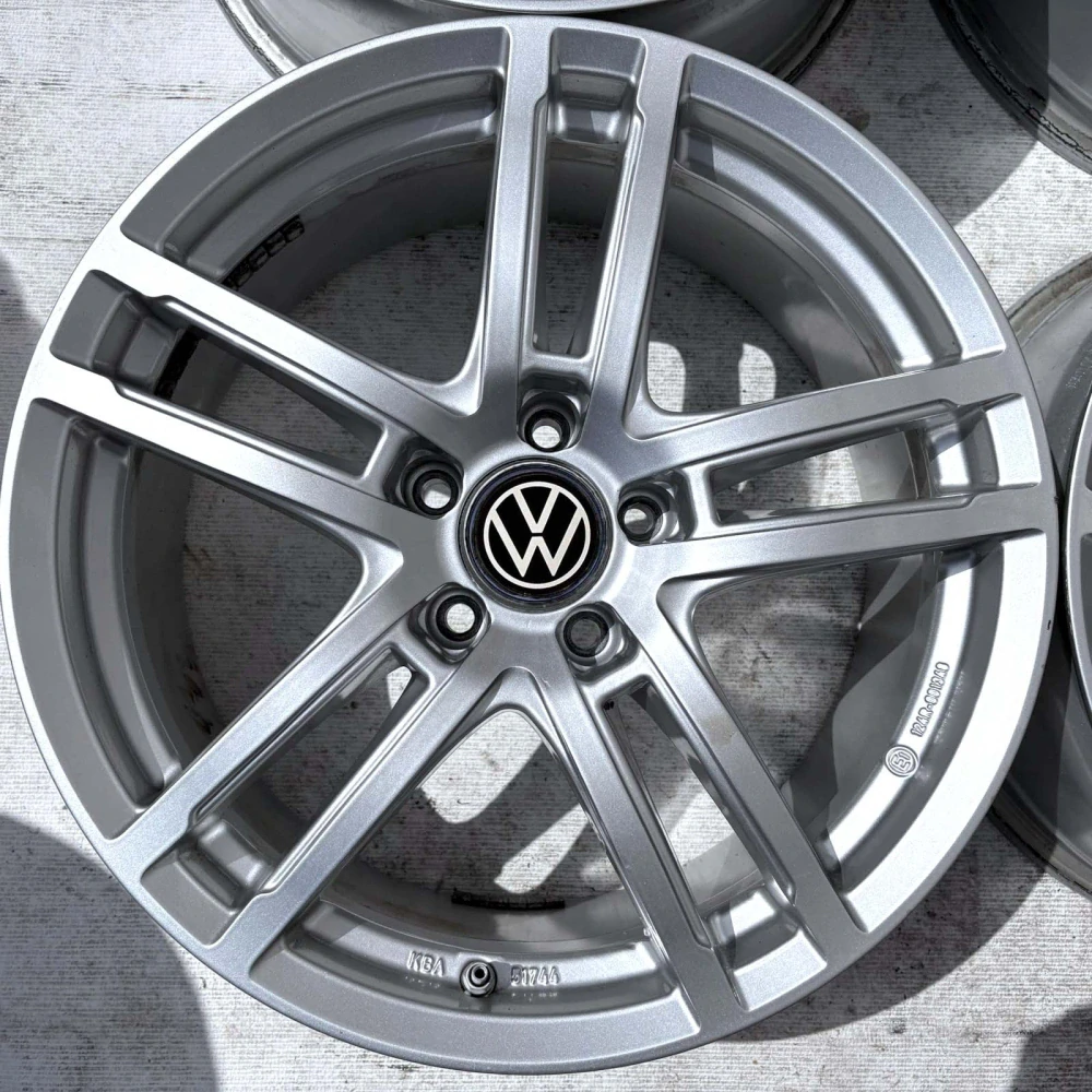 VW PASSAT TIGUAN SHARAN GOLF 18" 5X112