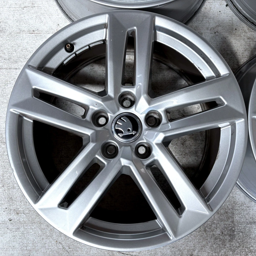 SKODA SUPERB OCTAVIA YETI KAROQ 17" 5X112 ET42