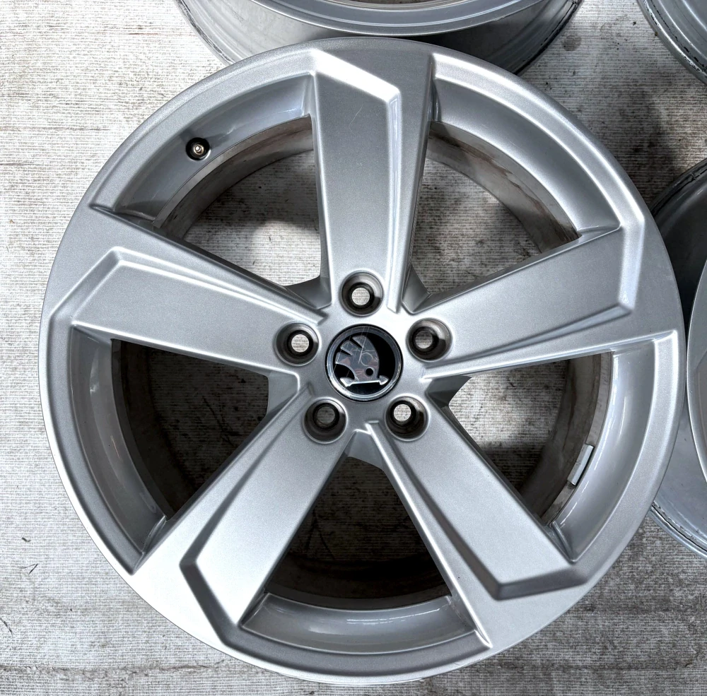 ALU SKODA ENYAQ SUPERB OCTAVIA 18" 5X112