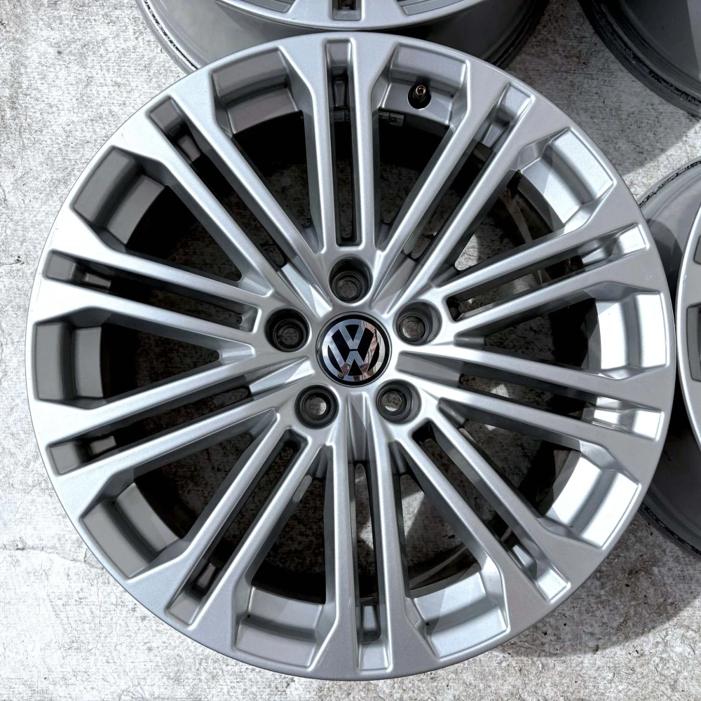 ALU VW PASSAT TIGUAN SHARAN T-ROC GOLF 18" 5X112
