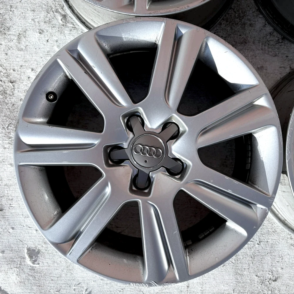 AUDI A4 B6 B7 A6 C5 C6 A3 17" 7,5J ET45