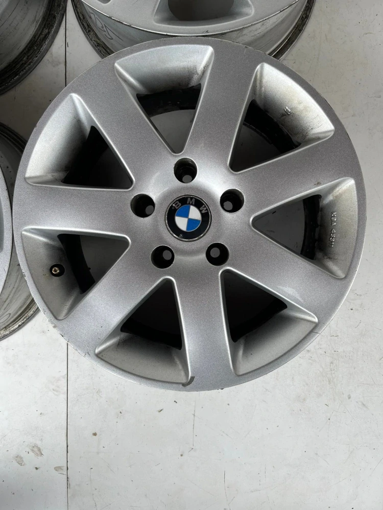 BMW E60 E61 E31 16" 5X120
