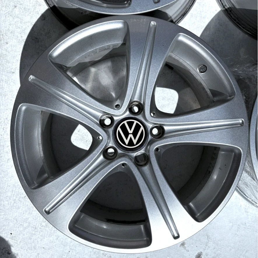 VW PASSAT TIGUAN GOLF TOURAN 17" 5X112 ET40