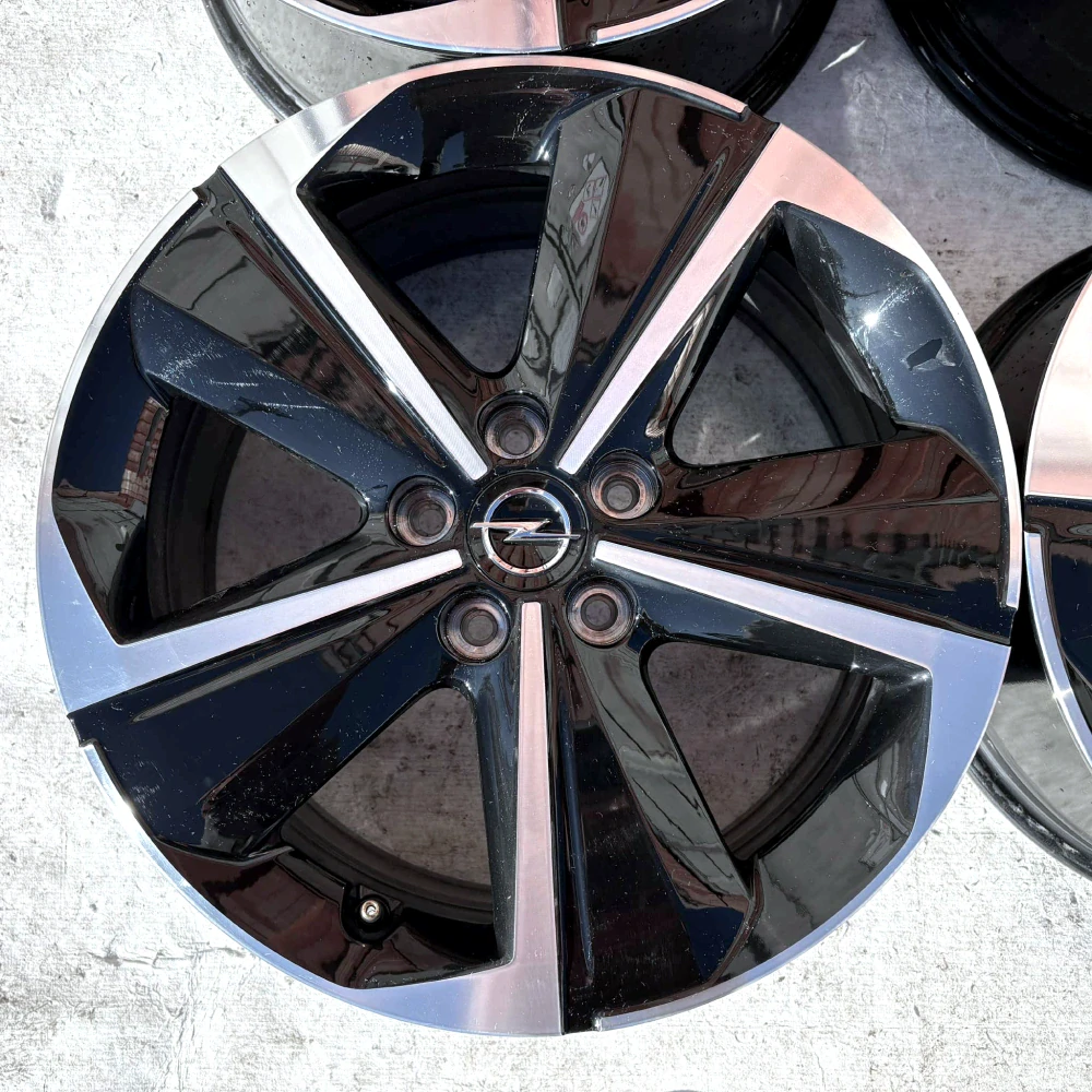 ORIGINÁLNÍ ALU KOLA OPEL ASTRA L 17" 5X108 ET44
