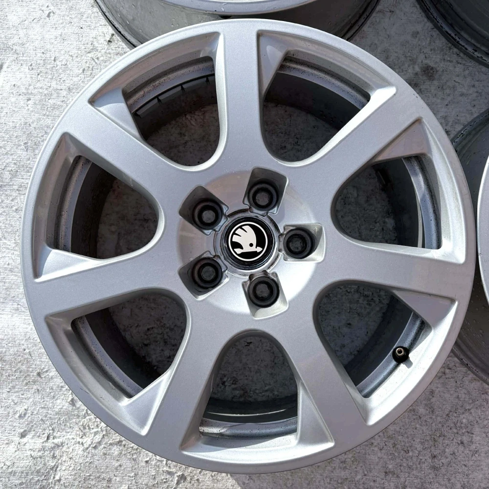 SKODA OCTAVIA KAROQ SUPERB YETI 17" 5X112