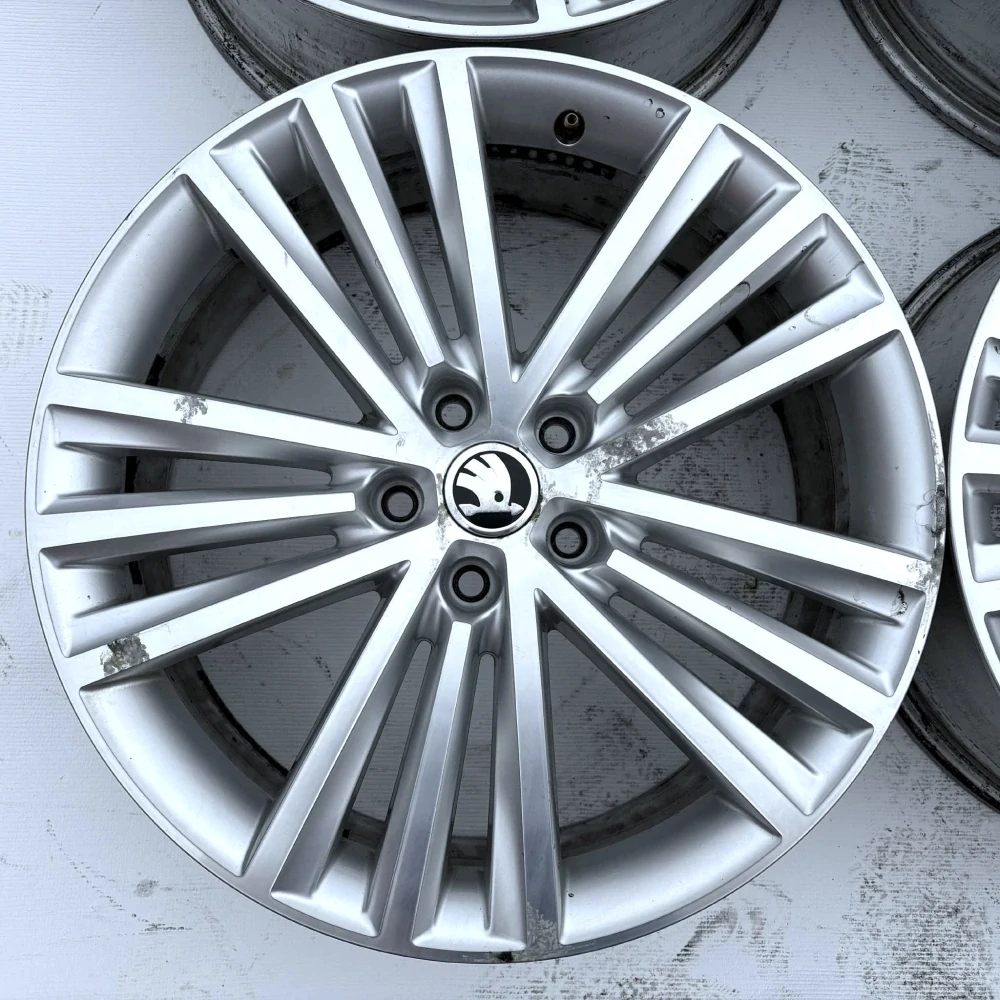 ORIGINÁLNÍ ALU SKODA KODIAQ 19" 5X112 ET43