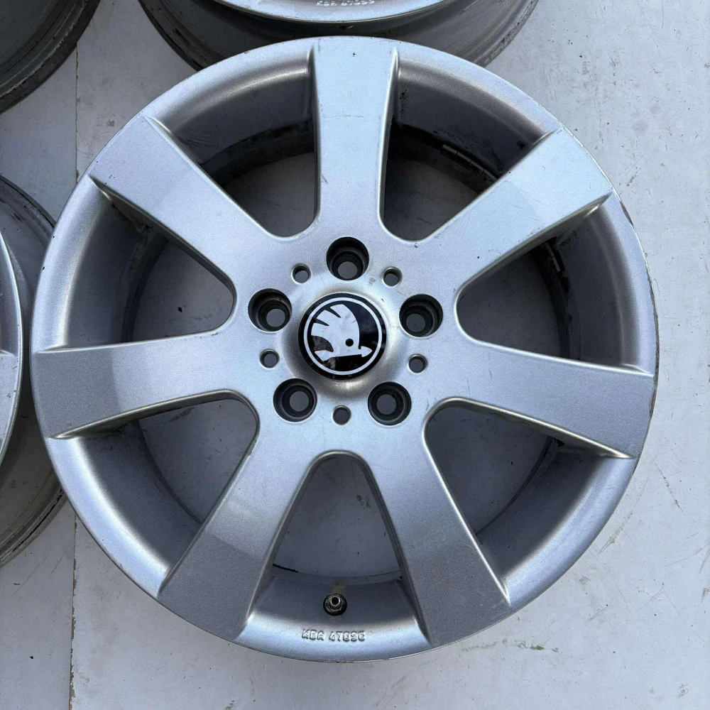 ŠKODA OCTAVIA SUPERB YETI 16"