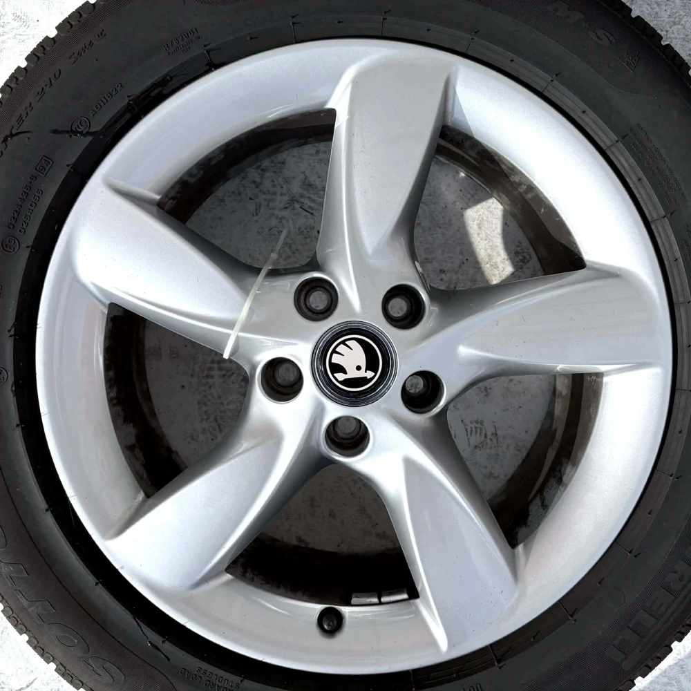 KOLA ZIMNÍ SKODA KAROQ 225/55R17 PIRELLI