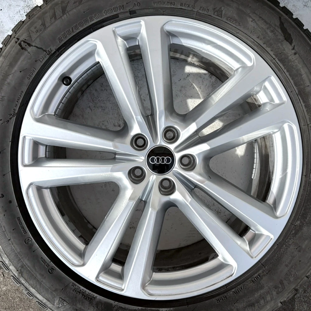 KOLA ZIMNÍ AUDI Q7 255/50R20 ROK 2023 6,5MM