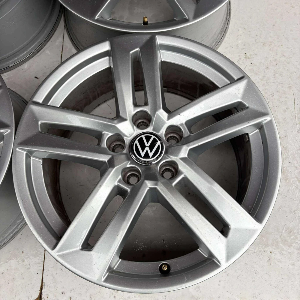 VW PASSAT GOLF TIGUAN CADDY 17"