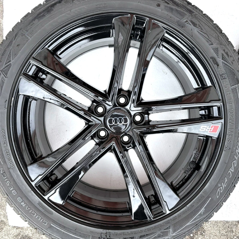 KOLA ZIMNÍ AUDI A6 C8 A7 245/45R19 ROK 2022 7MM