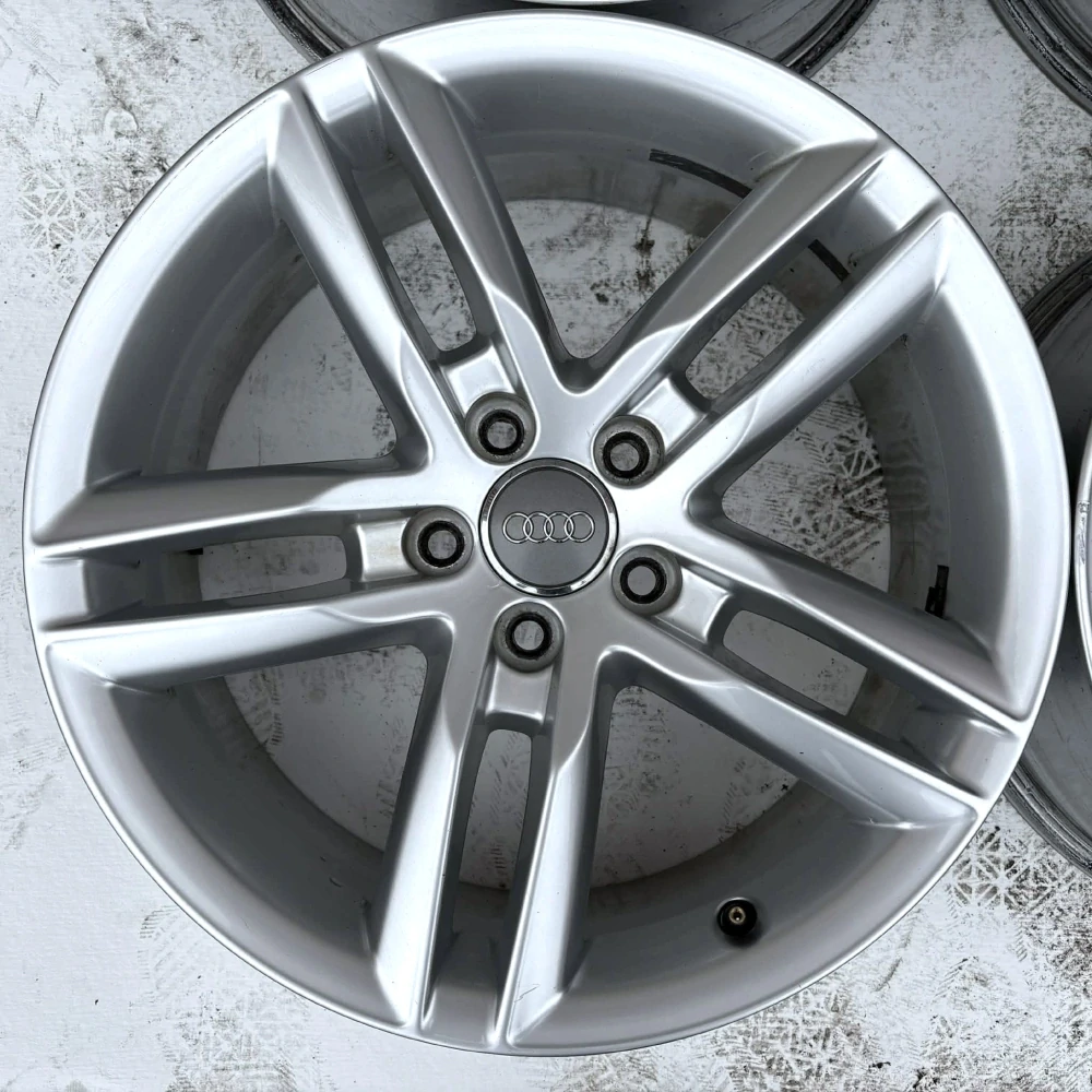 AUDI Q3 Q2 18" 5X112 ET43