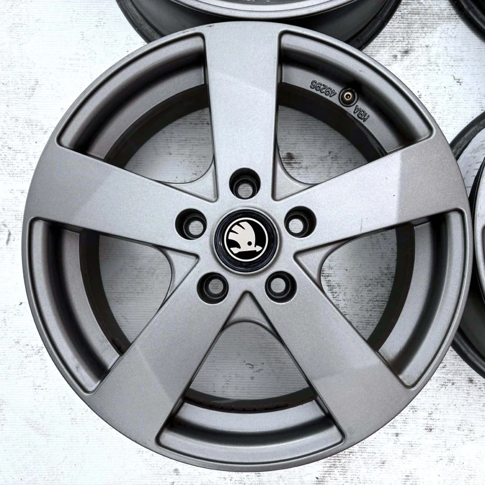 SKODA OCTAVIA 16" 5X112 ET50