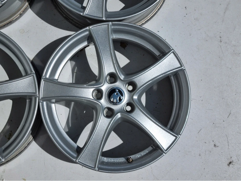 SKODA OCTAVIA KAROQ SUPERB YETI 17" 5x112