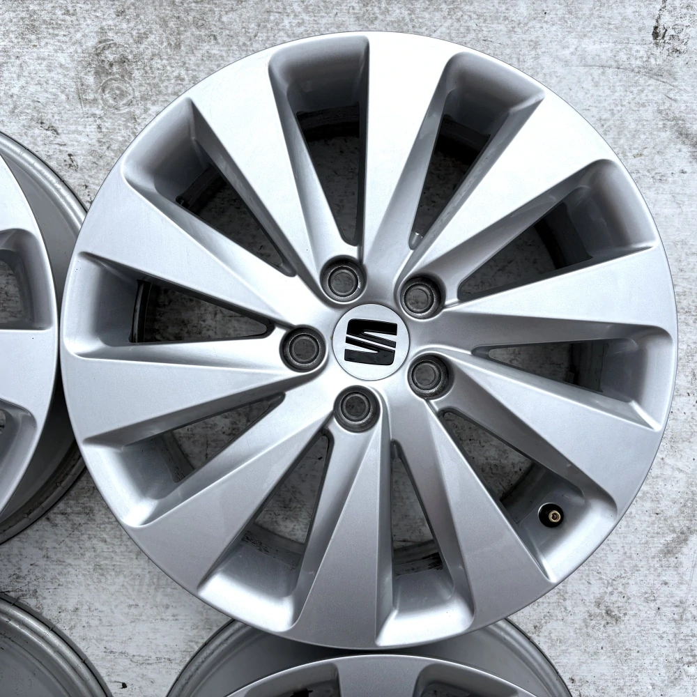 ORIGINÁLNÍ ALU KOLA SEAT ARONA 16" 5X100 ET45