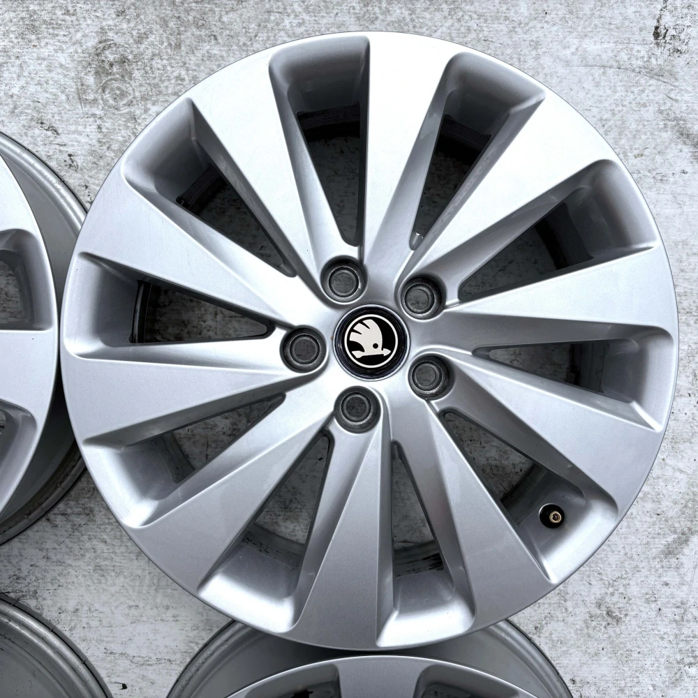 SKODA FABIA 16" 5X100 ET45