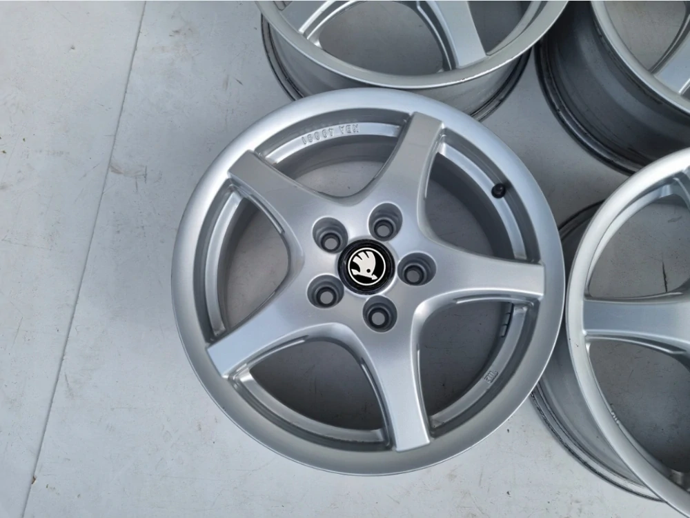 SKODA OCTAVIA SUPERB YETI 5x112 16 ET50