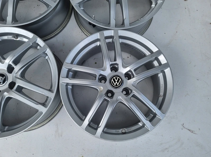 VW TIGUAN PASSAT GOLF CADDY TOURAN SHARAN 17"