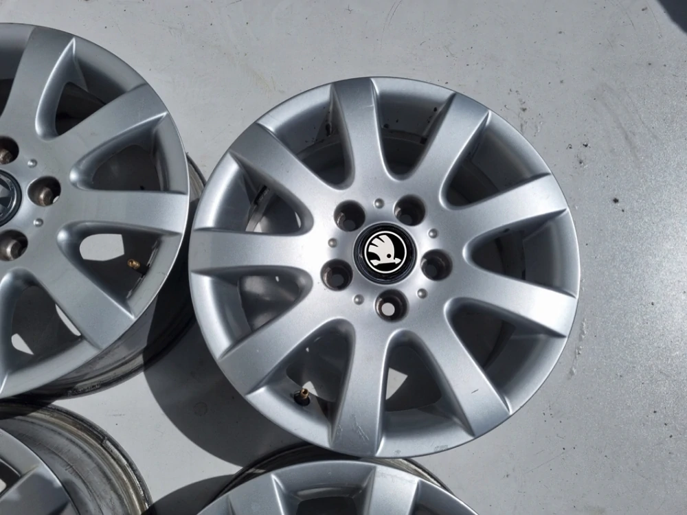 SKODA OCTAVIA 15" 5x112 ET50