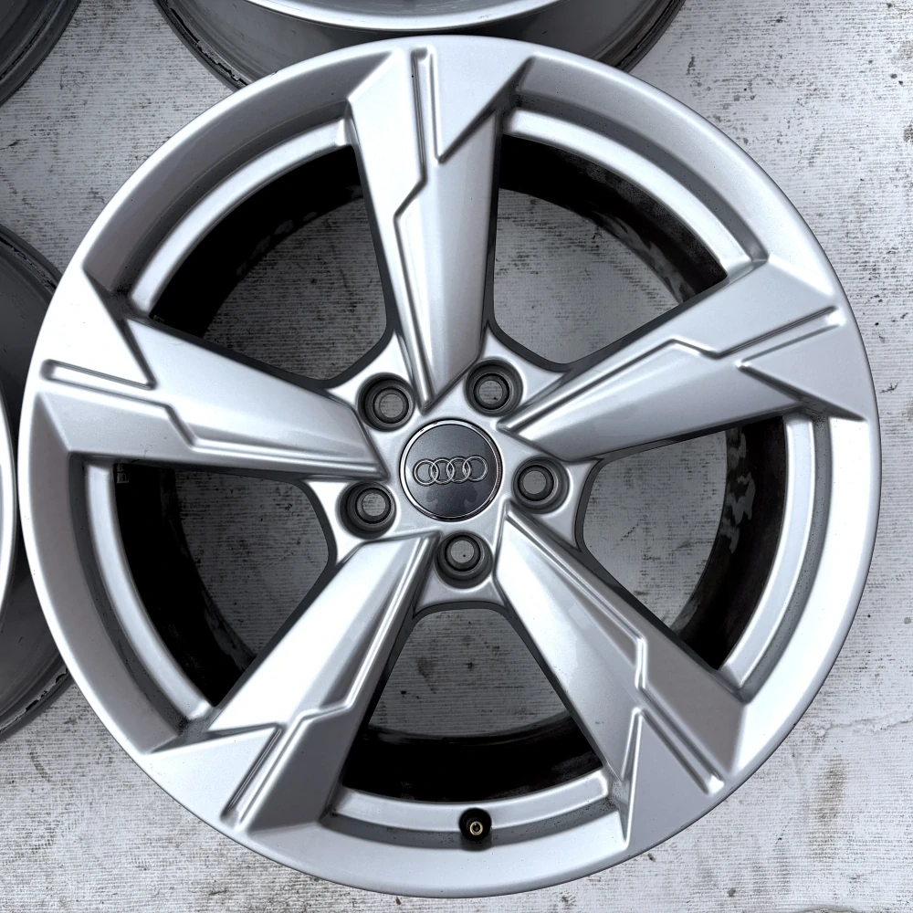 ORIGINÁLNÍ ALU AUDI A4 B7 B8 B9 A6 C7 C8 Q3 Q5 18"