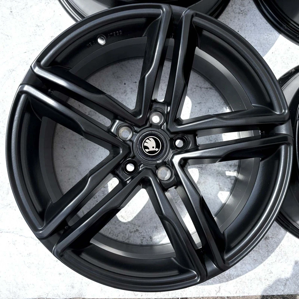 SKODA SUPERB OCTAVIA KAROQ 18" 5X112 ET40