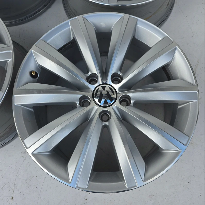 VW PASSAT GOLF CADDY TOURAN 17'' ET47