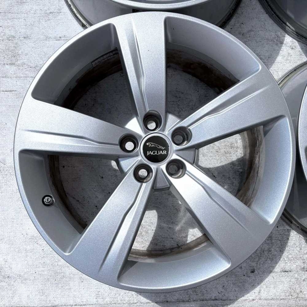 JAGUAR F-PACE XF 19L 5X108 8,5J ET45