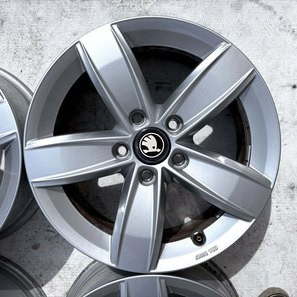 ALU SKODA SUPERB OCTAVIA YETI 16" 5X112 ET44