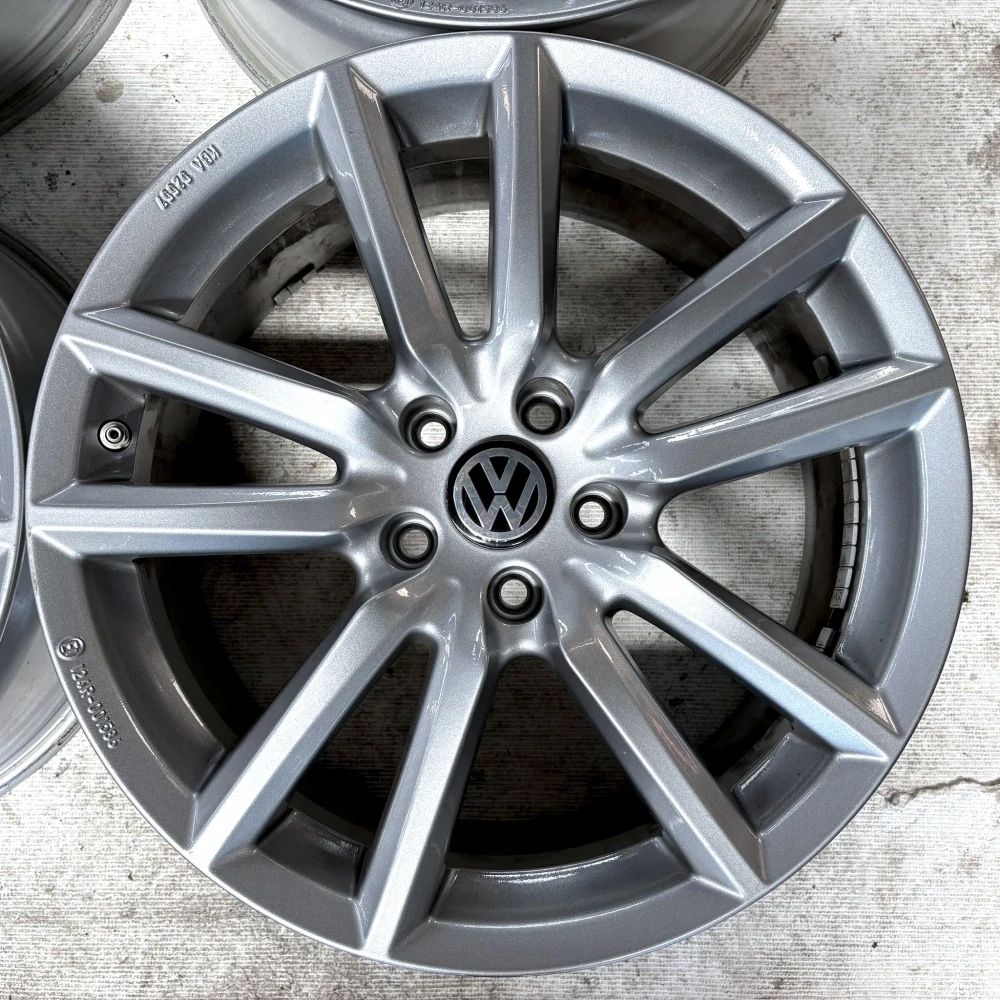ALU VW PASSAT TIGUAN SHARAN GOLF T-ROC 18" 5X112 ET39
