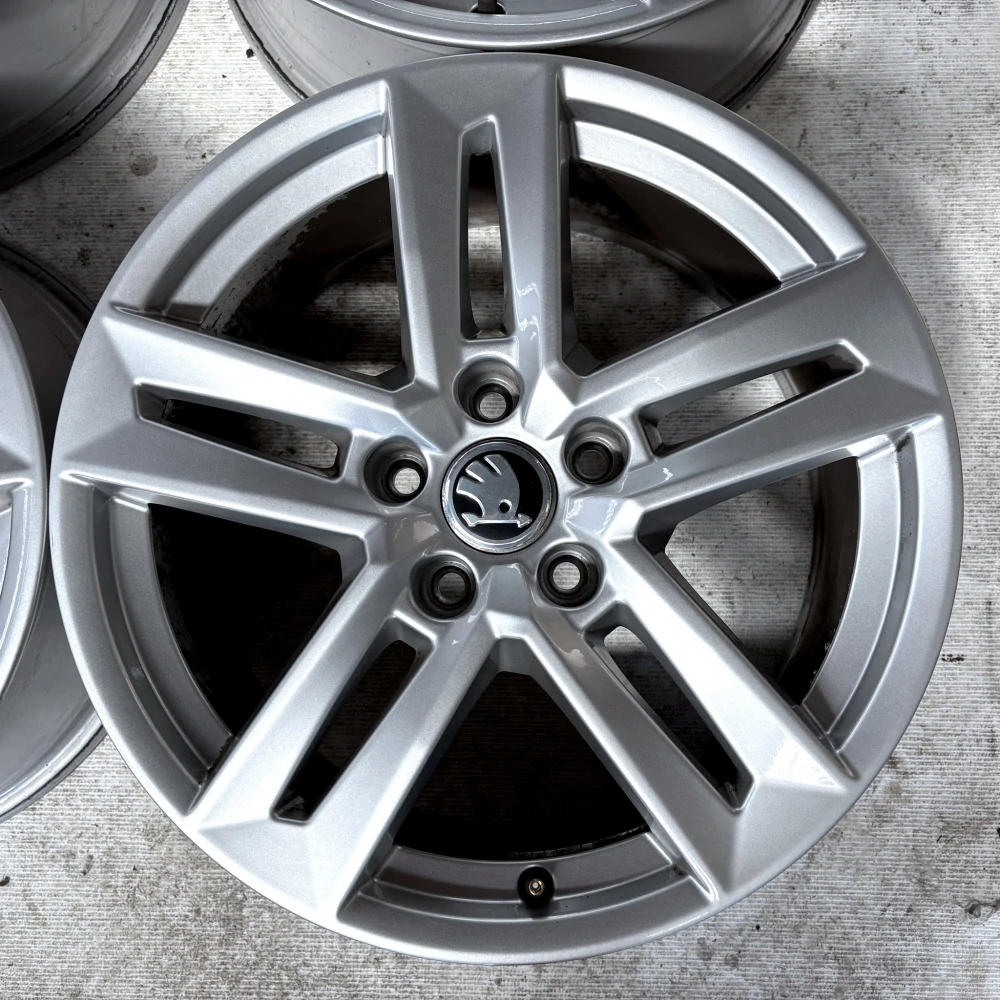 SKODA SUPERB OCTAVIA YETI KAROQ 17" 5X112 ET42
