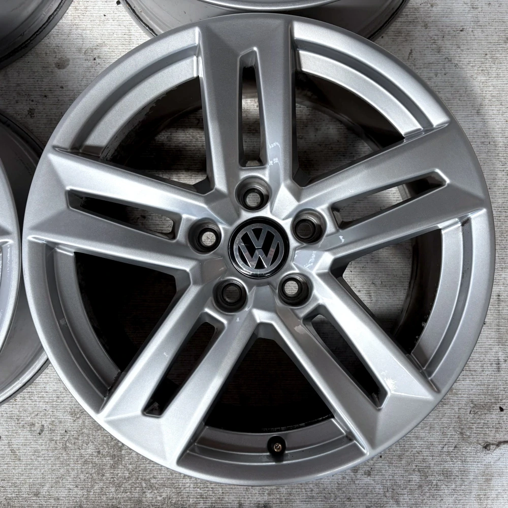 VW PASSAT TIGUAN SHARAN GOLF T-ROC 17" 5X112 ET42