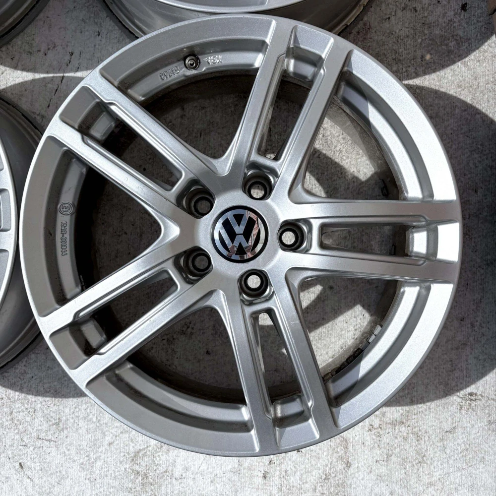 ALU VW PASSAT TIGUAN TAYRON GOLF CADDY TOURAN 17" 5X112