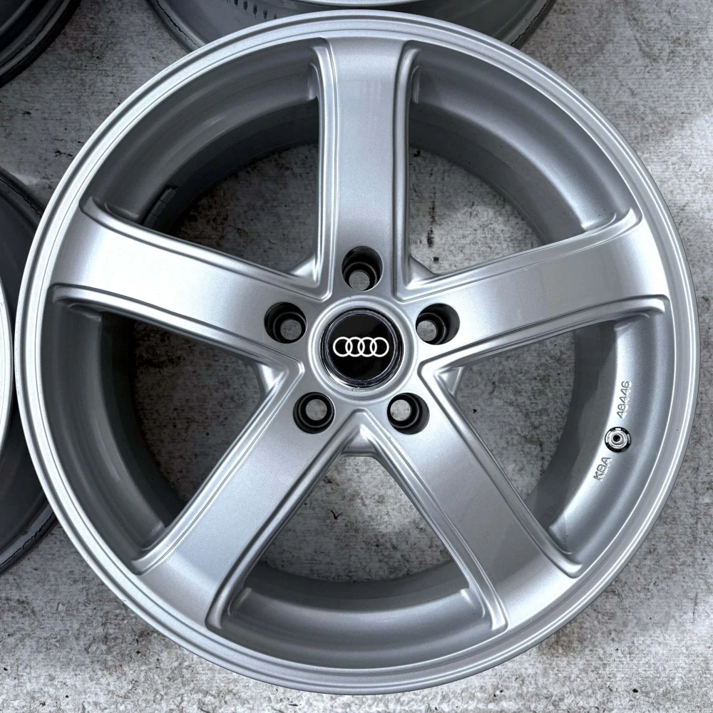 ALU AUDI A4 B7 B8 B9 A6 C6 C7 17" 5x112 ET35