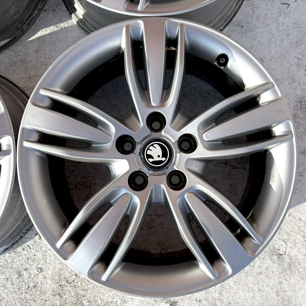 SKODA OCTAVIA SUPERB YETI KAROQ 17" 7J 5X112