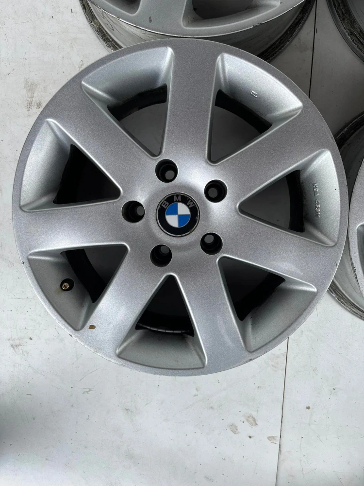 BMW E60 E61 E31 16" 5X120