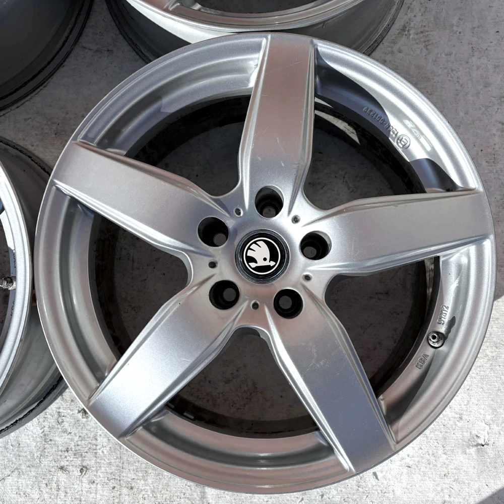 SKODA OCTAVIA SUPERB YETI 17" 5x112