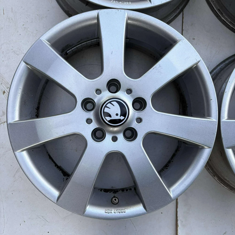 ŠKODA OCTAVIA SUPERB YETI 16"