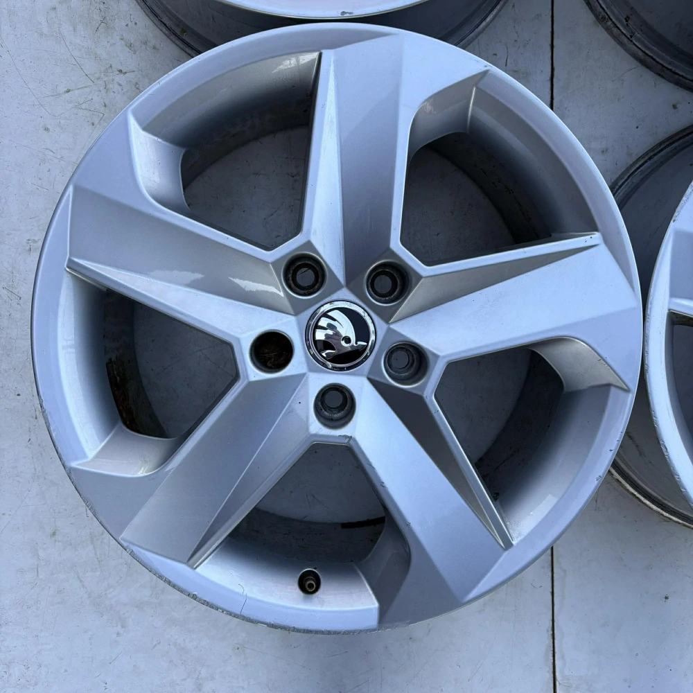 ŠKODA OCTAVIA SUPERB KAROQ YETI 17"