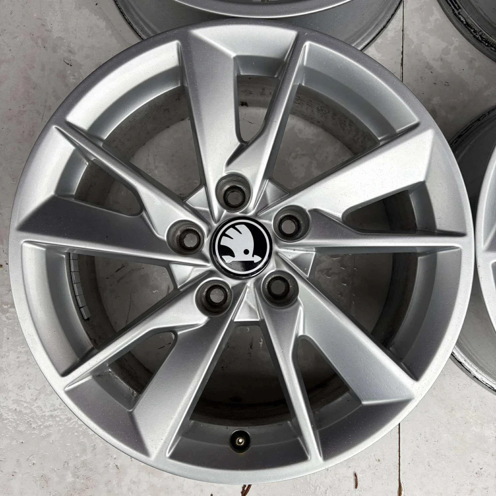 ŠKODA OCTAVIA SUPERB KAROQ YETI 16"