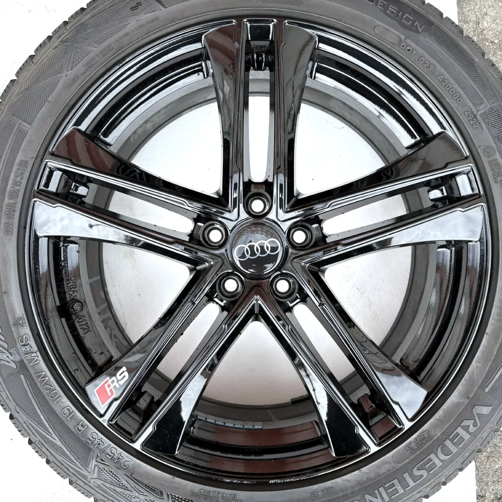 KOLA ZIMNÍ AUDI A6 C8 A7 245/45R19 ROK 2022 7MM