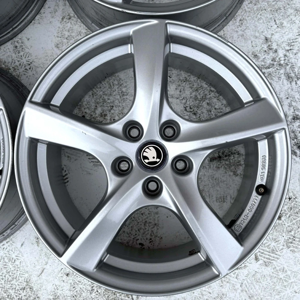 SKODA OCTAVIA SUPERB YETI KAROQ 17" 5X112 ET40