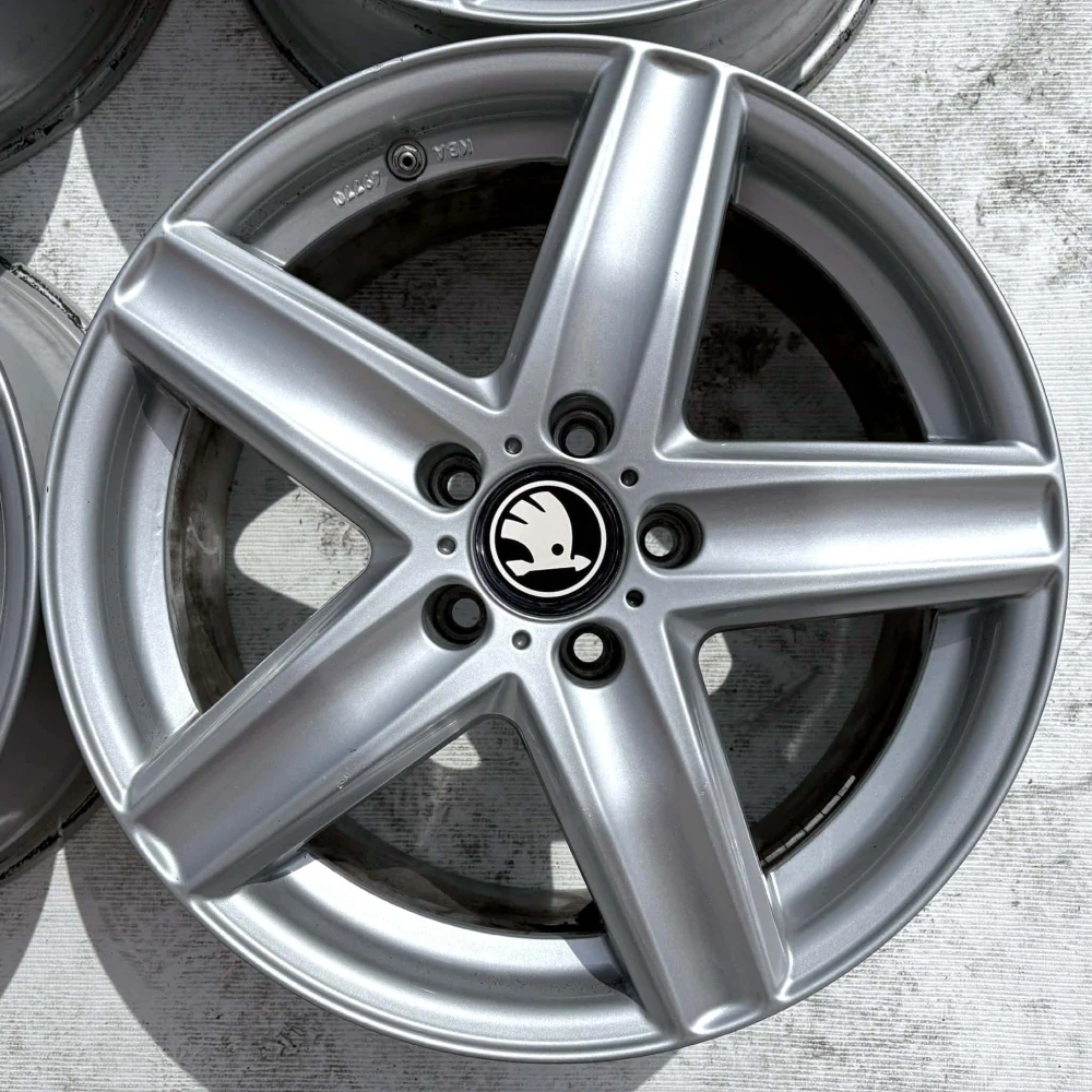 SKODA OCTAVIA SUPERB YETI KAROQ 17" 5X112 ET40