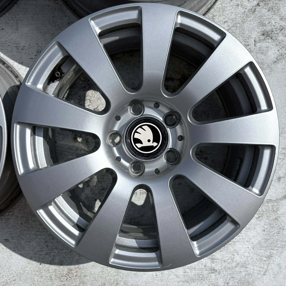 SKODA OCTAVIA SUPERB YETI 16" 5X112