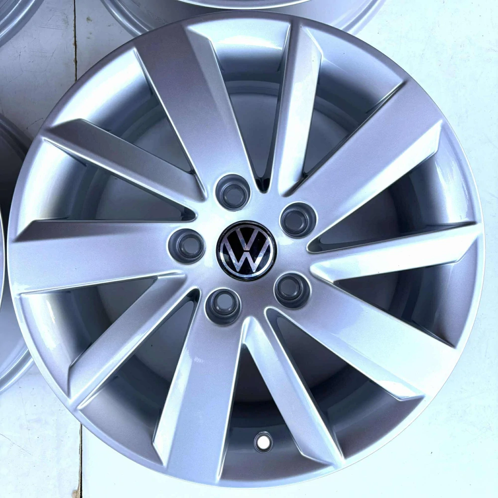 NOVÁ ALU VW GOLF Caddy T-Roc Jetta Touran 16" ET46